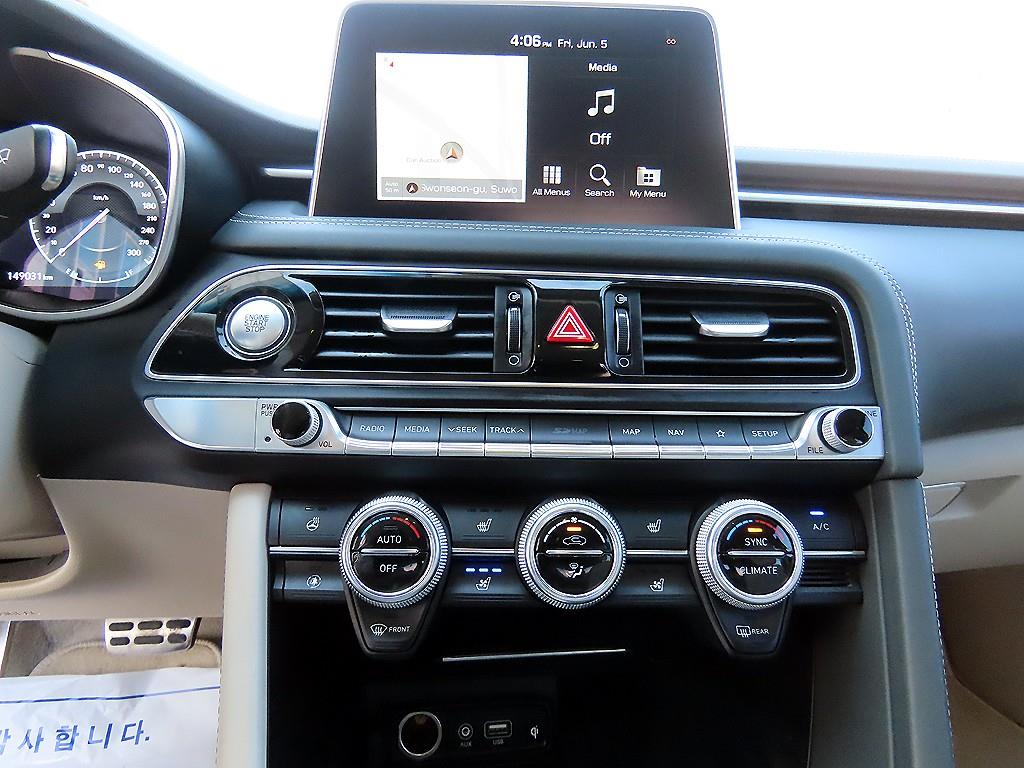 Genesis G70 — photo 14