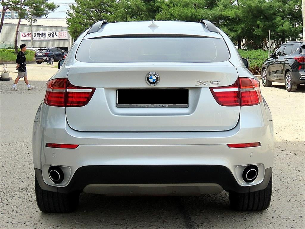 BMW X6 — photo 04