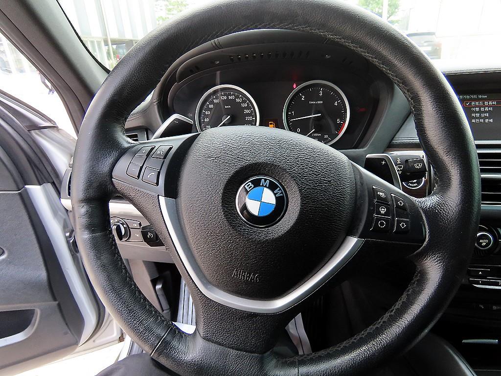BMW X6 — photo 08