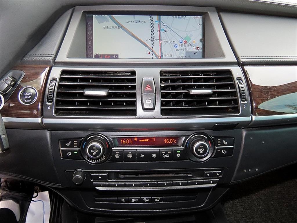 BMW X6 — photo 14