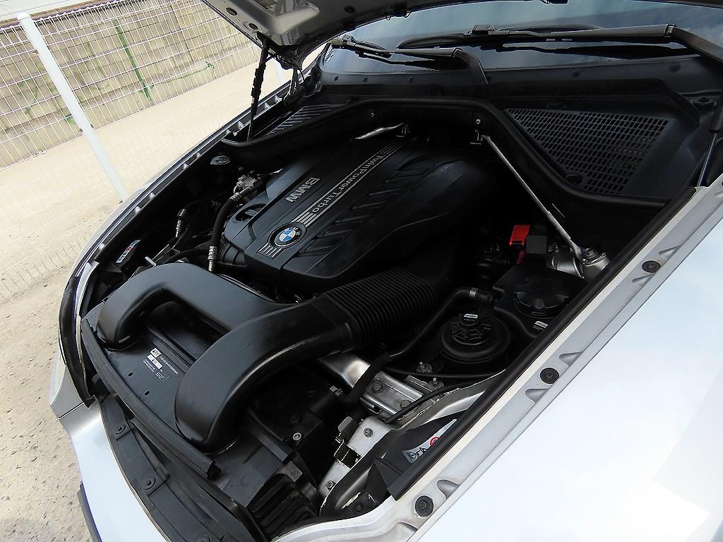 BMW X6 — photo 19