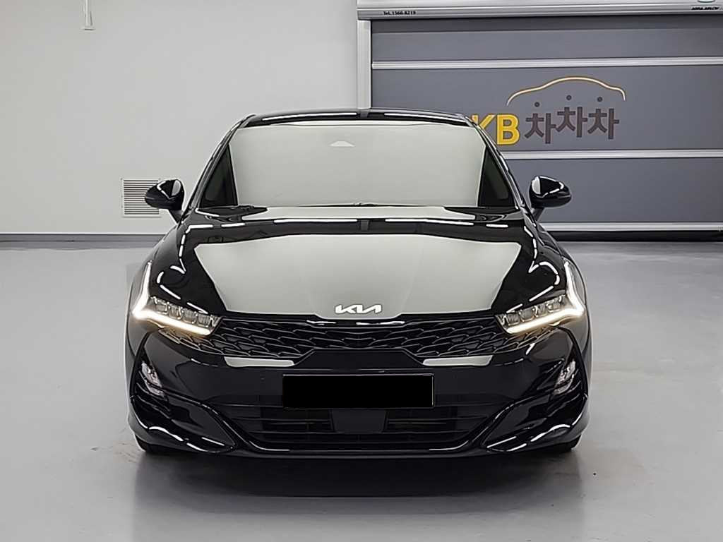 Kia K5 — photo 02