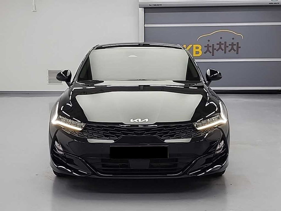 Kia K5 — photo 02