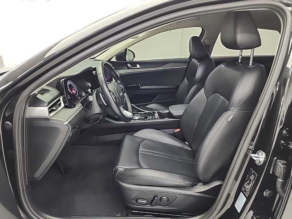Kia K5 — photo 11
