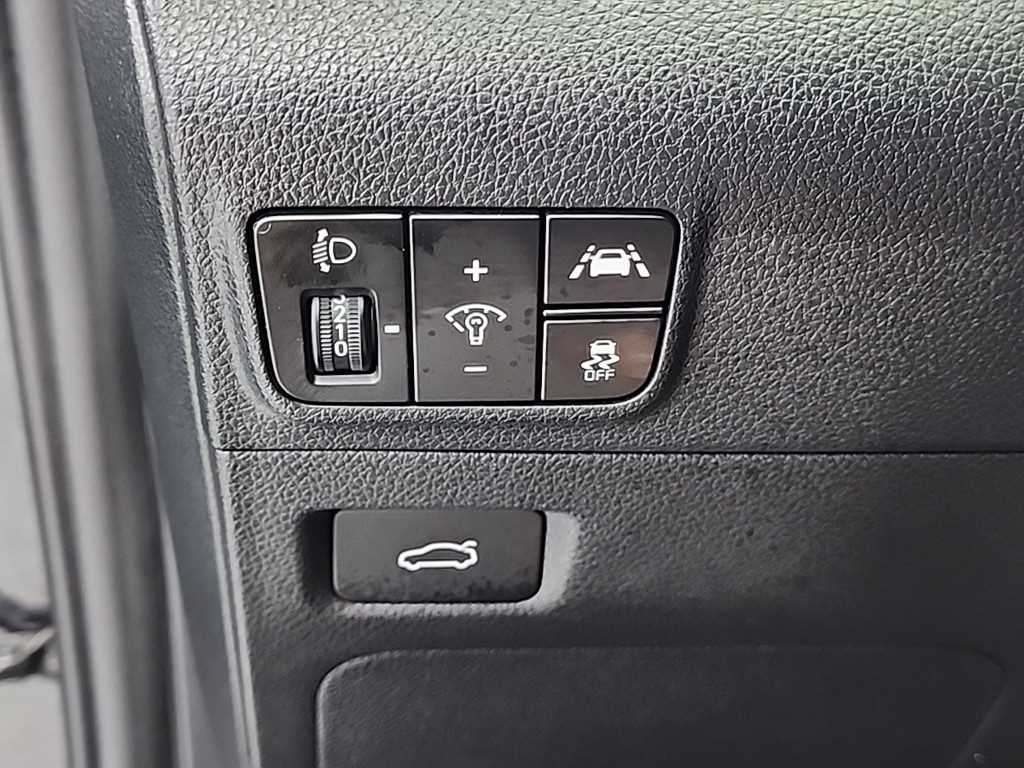 Kia K5 — photo 17