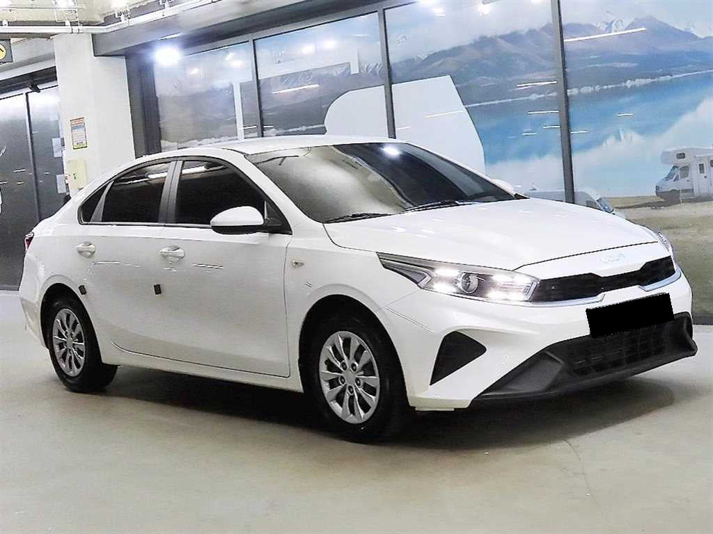Kia K3 — photo 01