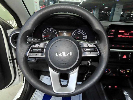 Kia K3 — photo 08