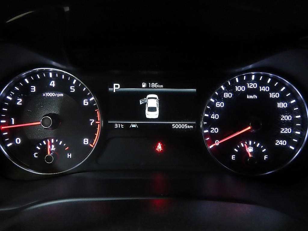 Kia K3 — photo 09
