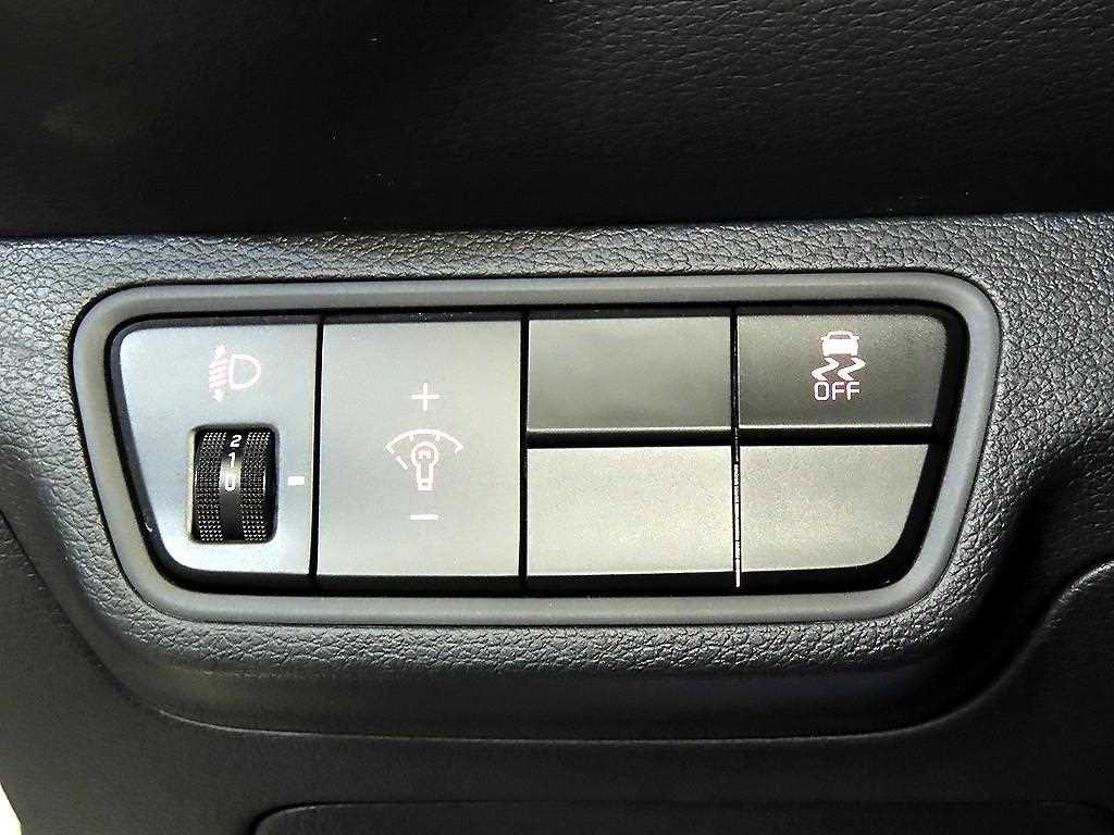 Kia K3 — photo 14