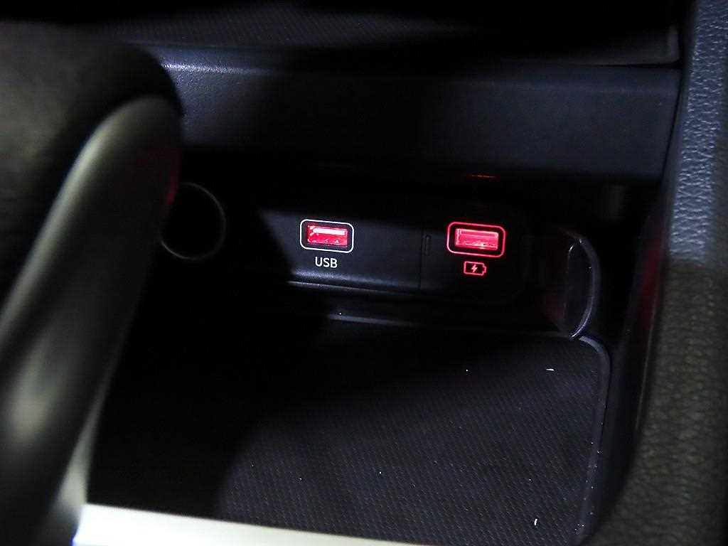 Kia K3 — photo 15