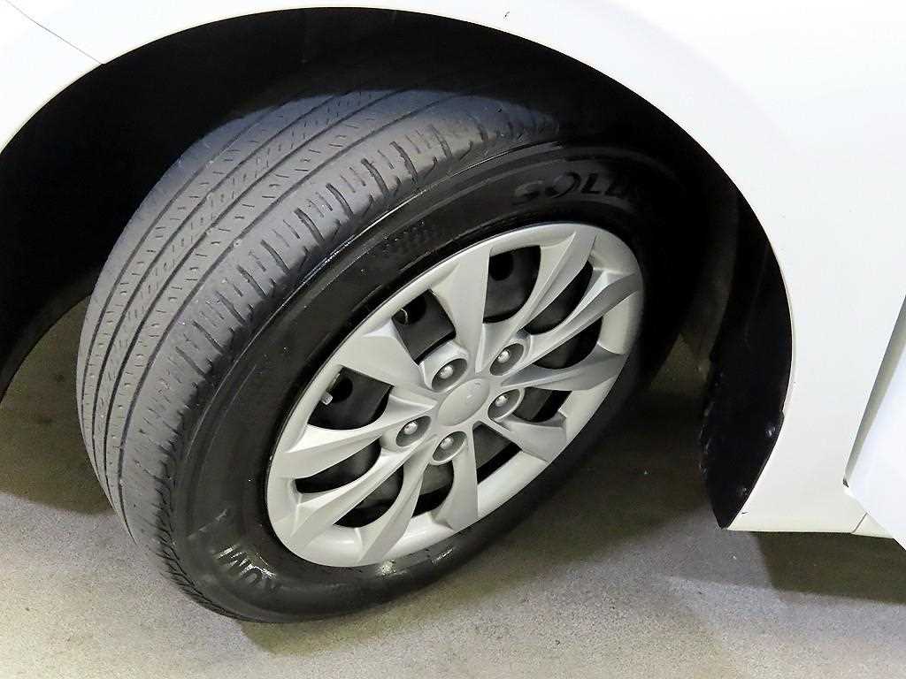 Kia K3 — photo 18