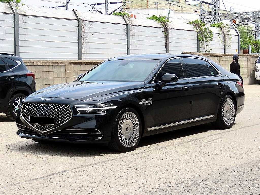 Genesis G90 — photo 02