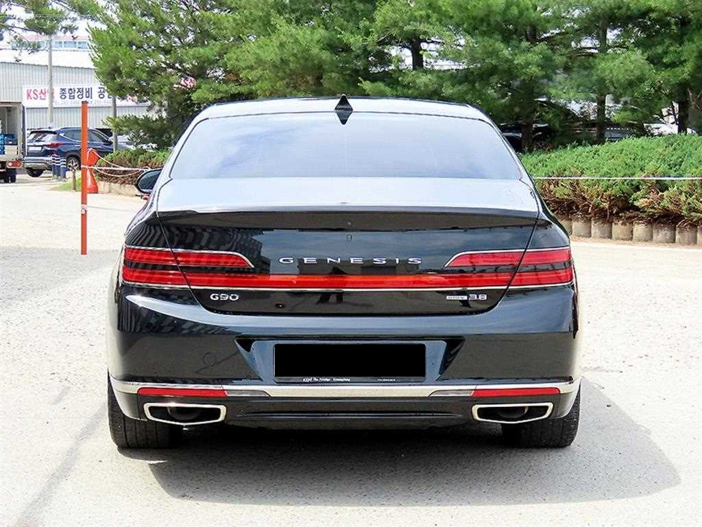 Genesis G90 — photo 04