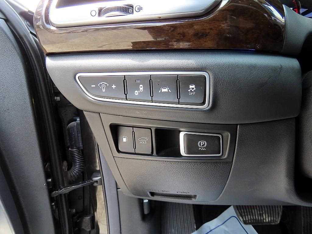 Genesis G90 — photo 13