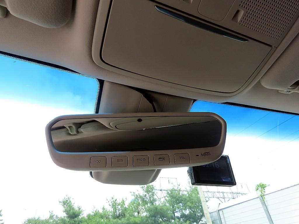 Genesis G90 — photo 15
