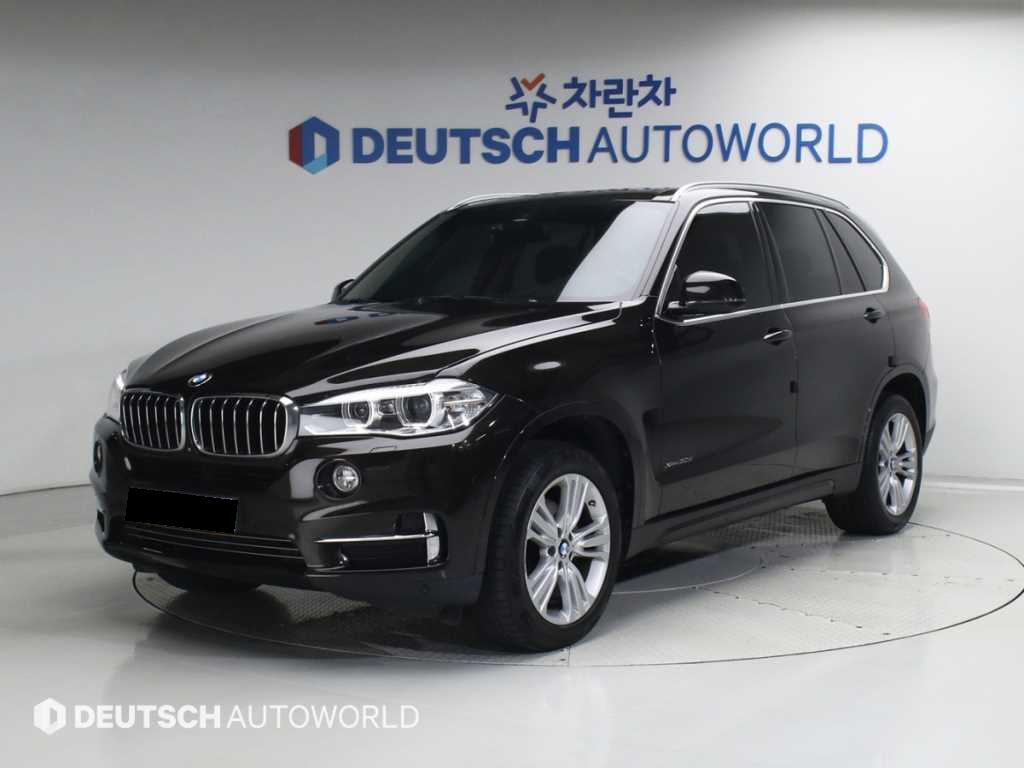 BMW X5 — photo 01