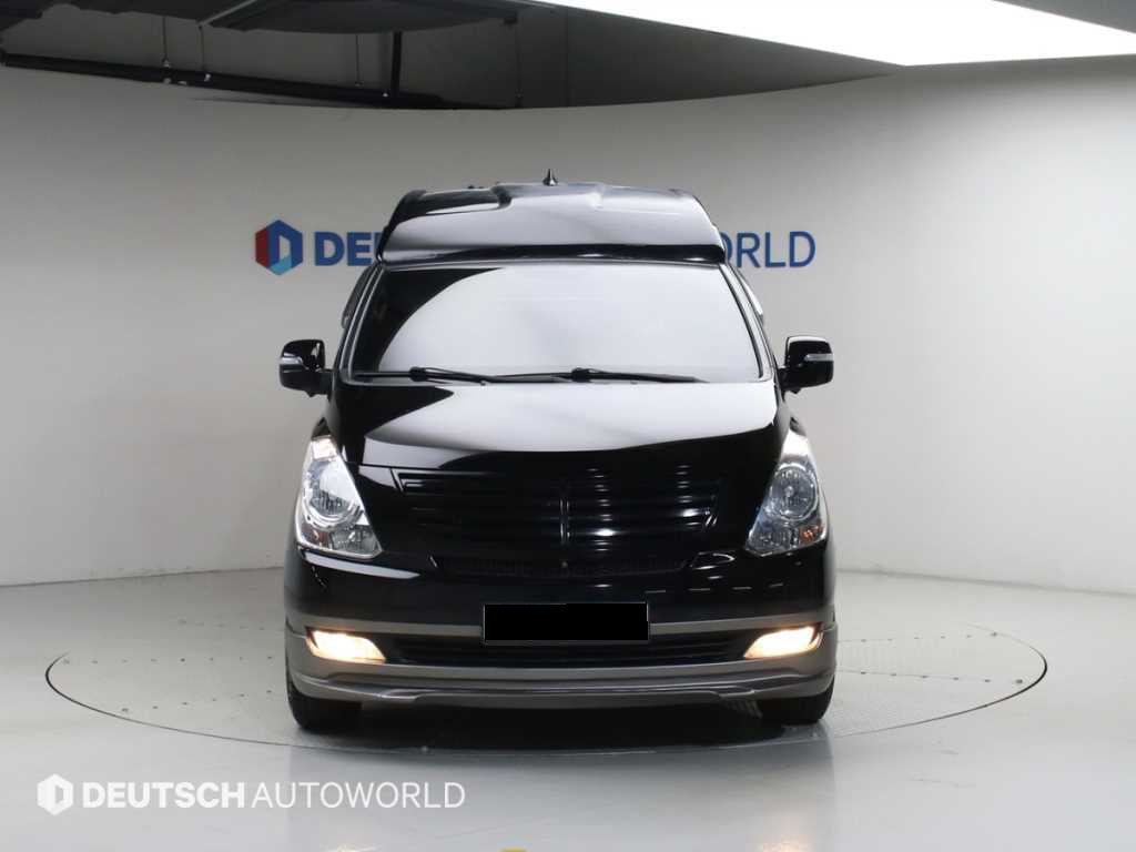Hyundai Starex — photo 03