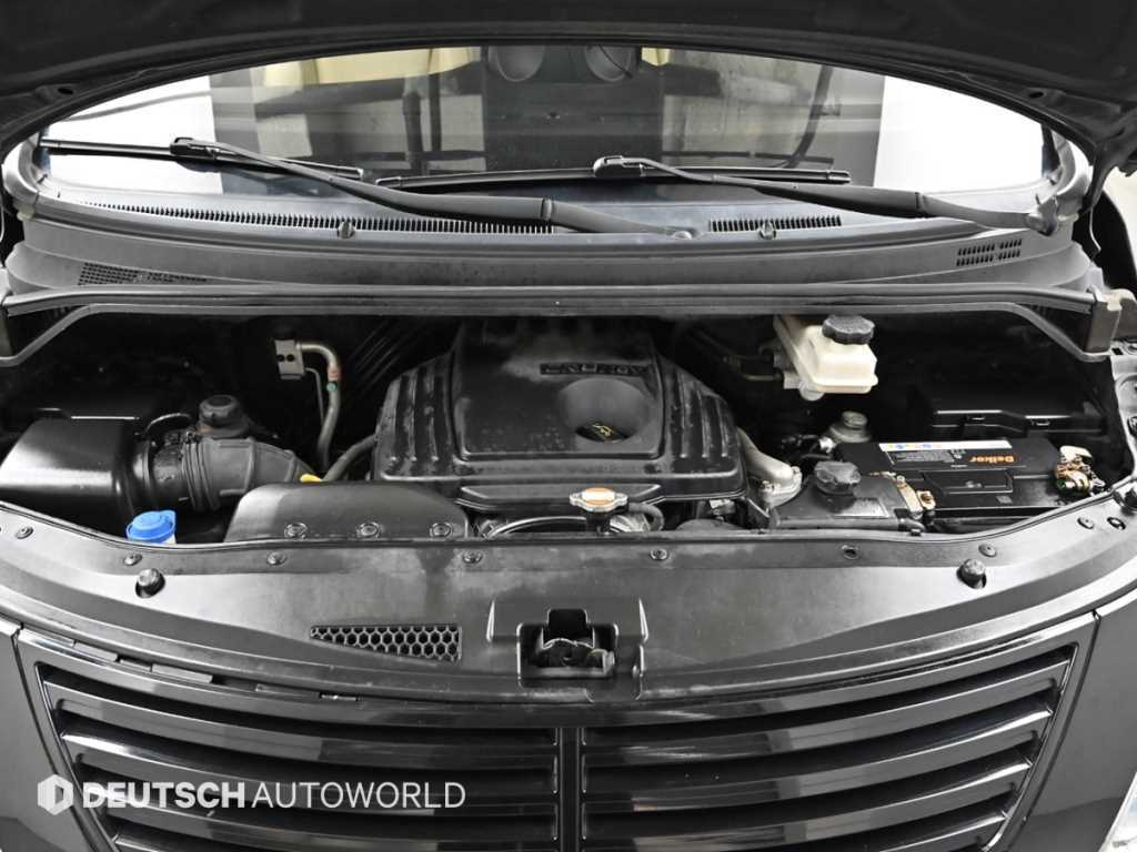 Hyundai Starex — photo 06