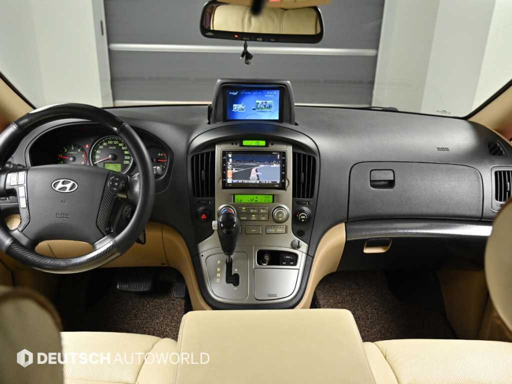 Hyundai Starex — photo 07
