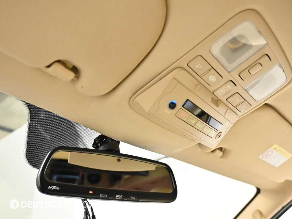 Hyundai Starex — photo 17