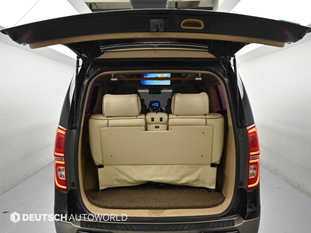 Hyundai Starex — photo 19