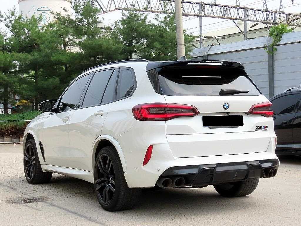 BMW X5M — photo 03