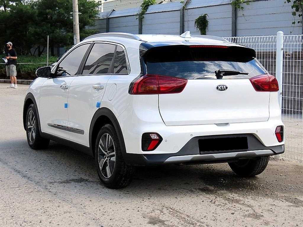 Kia Niro — photo 03