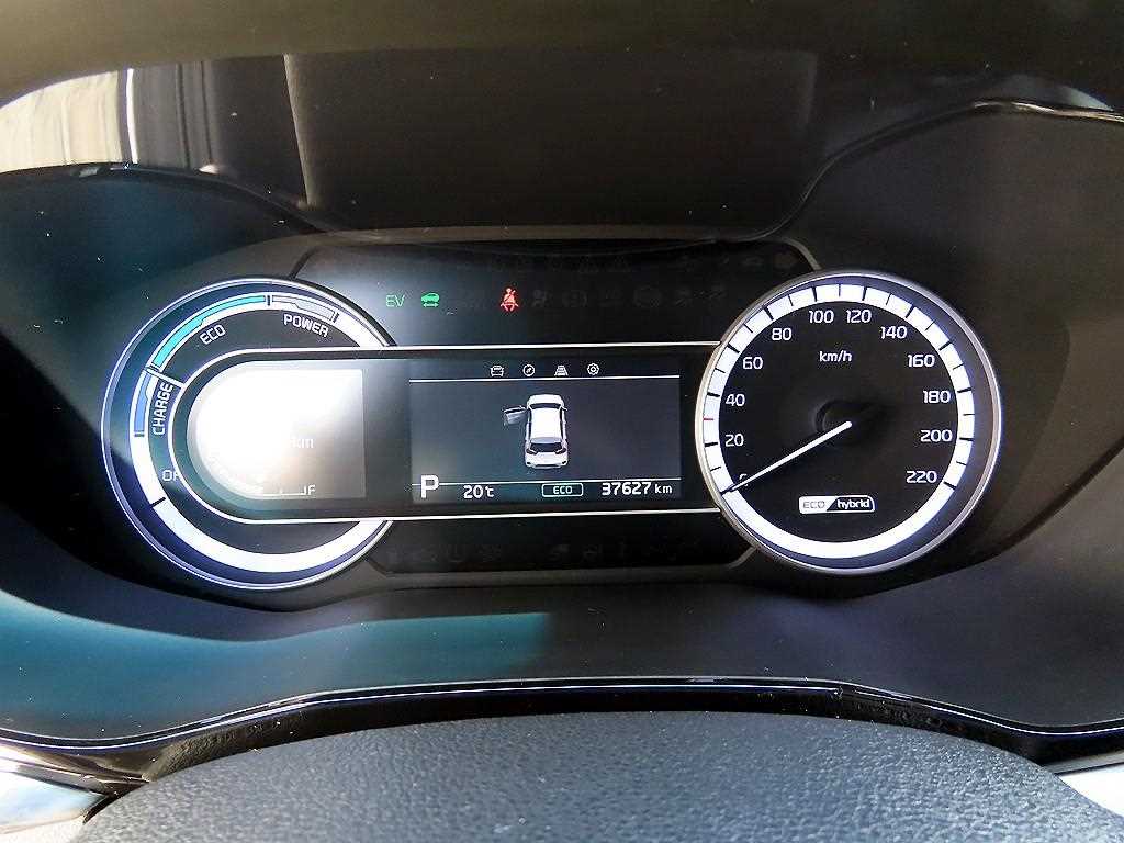 Kia Niro — photo 09