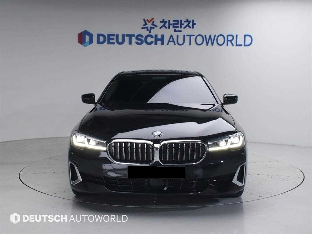 BMW 5-Series — photo 03