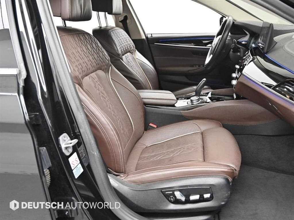 BMW 5-Series — photo 10