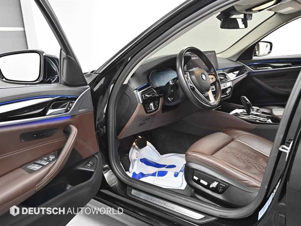 BMW 5-Series — photo 11