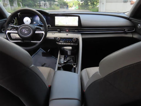 Hyundai Avante — photo 15