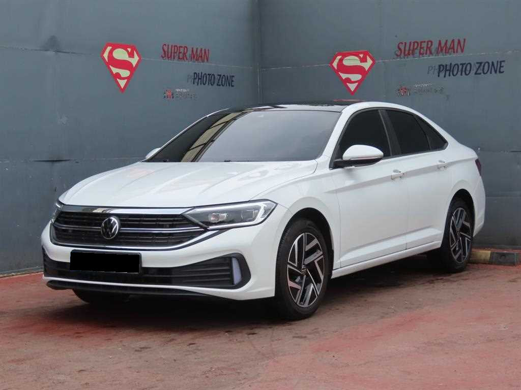 Volkswagen Jetta — photo 01