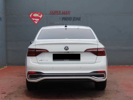 Volkswagen Jetta — photo 04