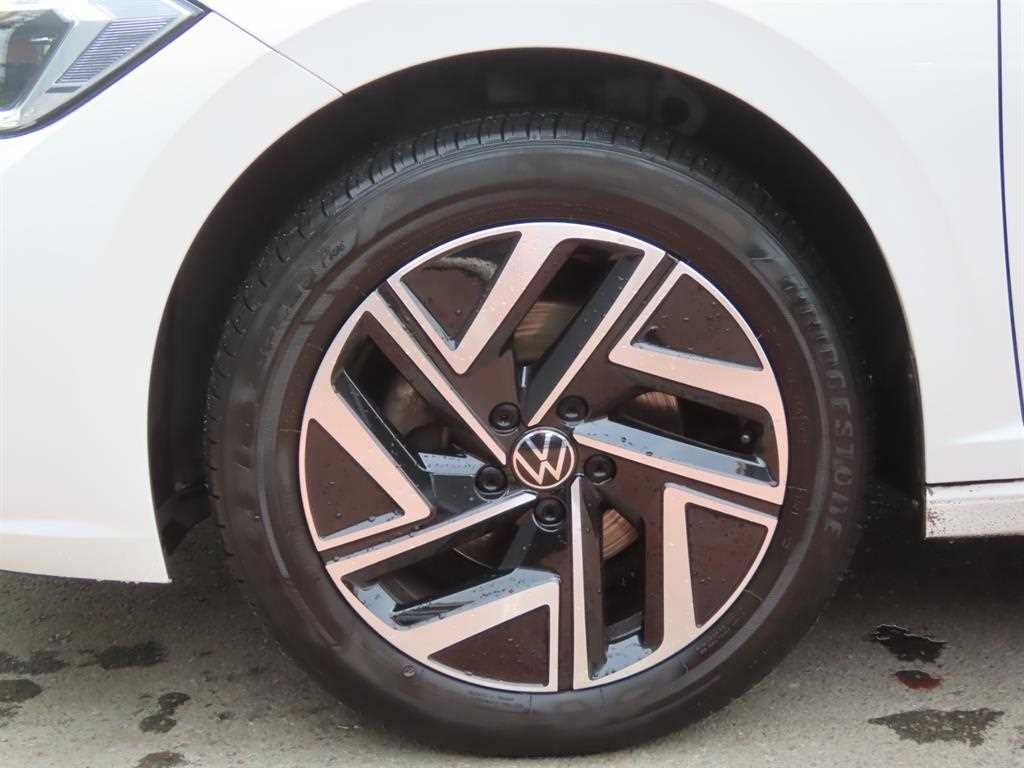 Volkswagen Jetta — photo 20