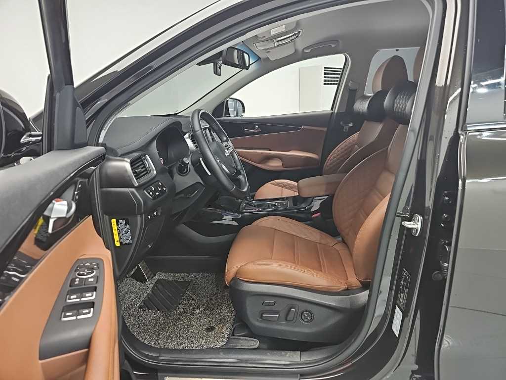 Kia Sorento — photo 11