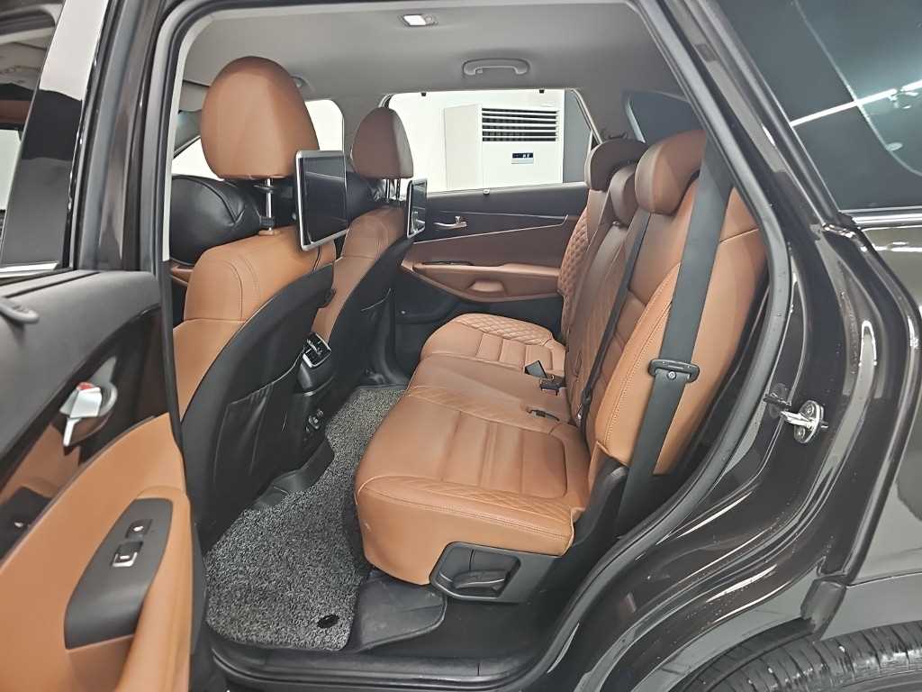 Kia Sorento — photo 12