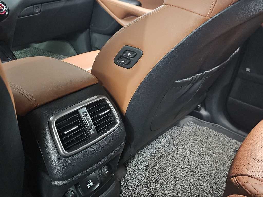 Kia Sorento — photo 14
