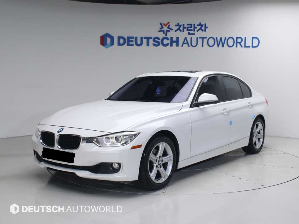 BMW 3-Series — photo 01