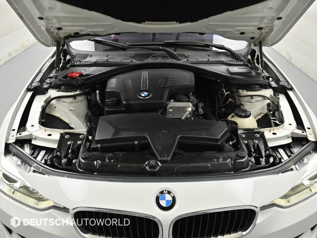 BMW 3-Series — photo 06