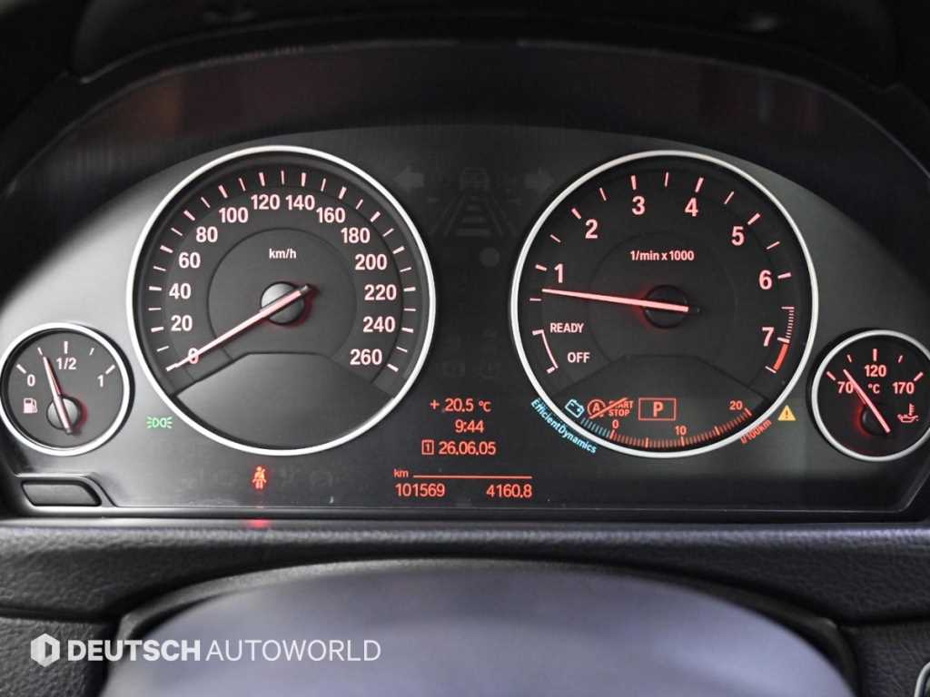 BMW 3-Series — photo 08