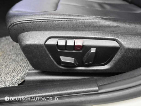 BMW 3-Series — photo 16