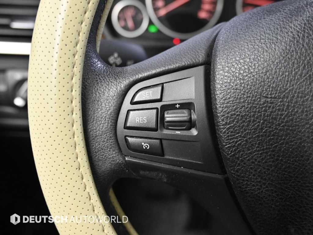BMW 3-Series — photo 18