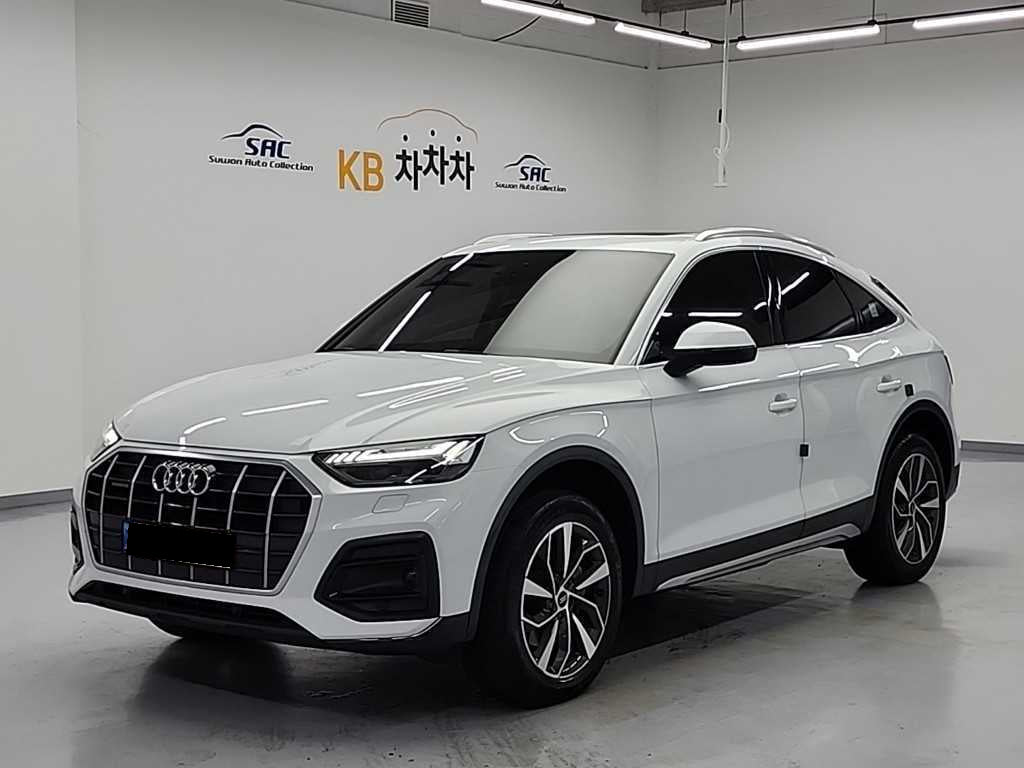 Audi Q5 — photo 01
