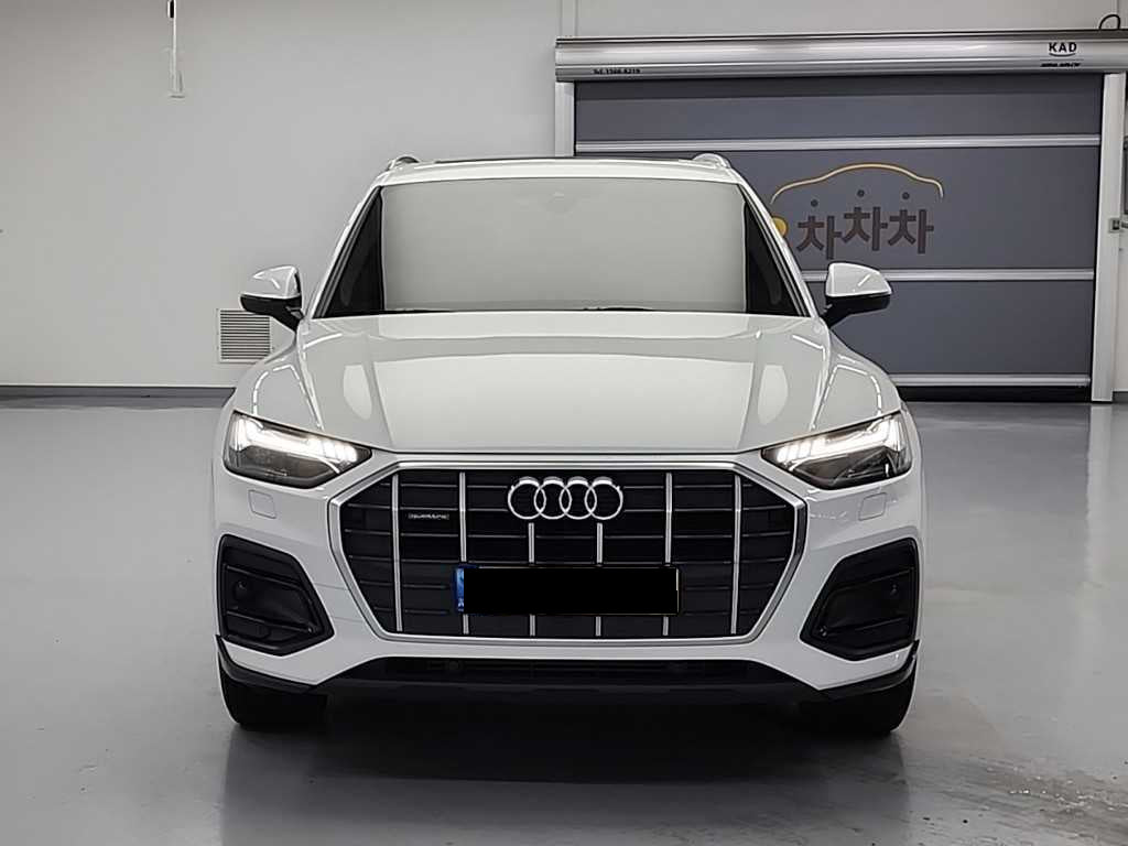 Audi Q5 — photo 03