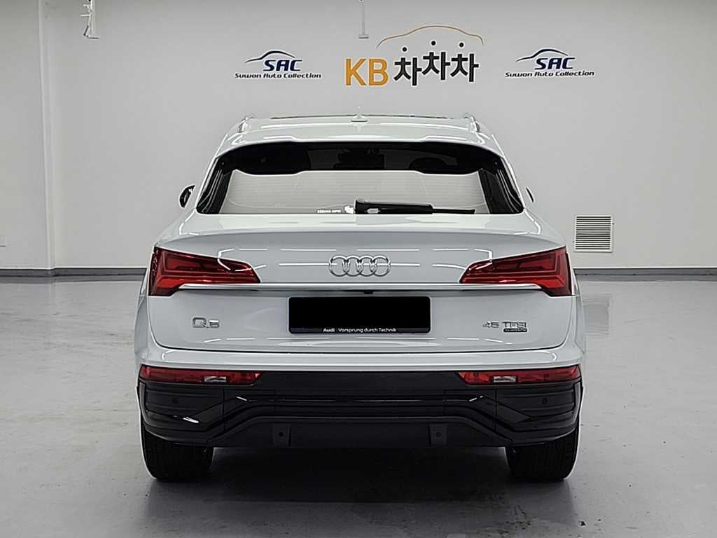 Audi Q5 — photo 04