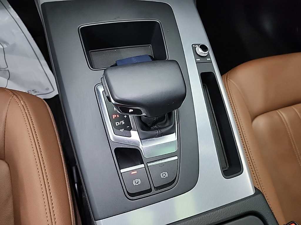 Audi Q5 — photo 08