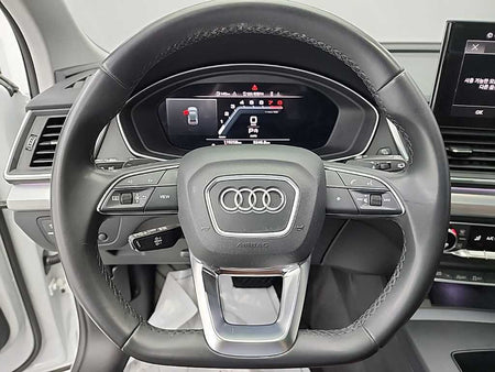 Audi Q5 — photo 09