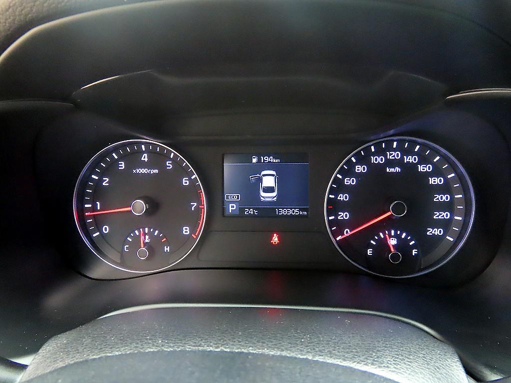 Kia K3 — photo 09
