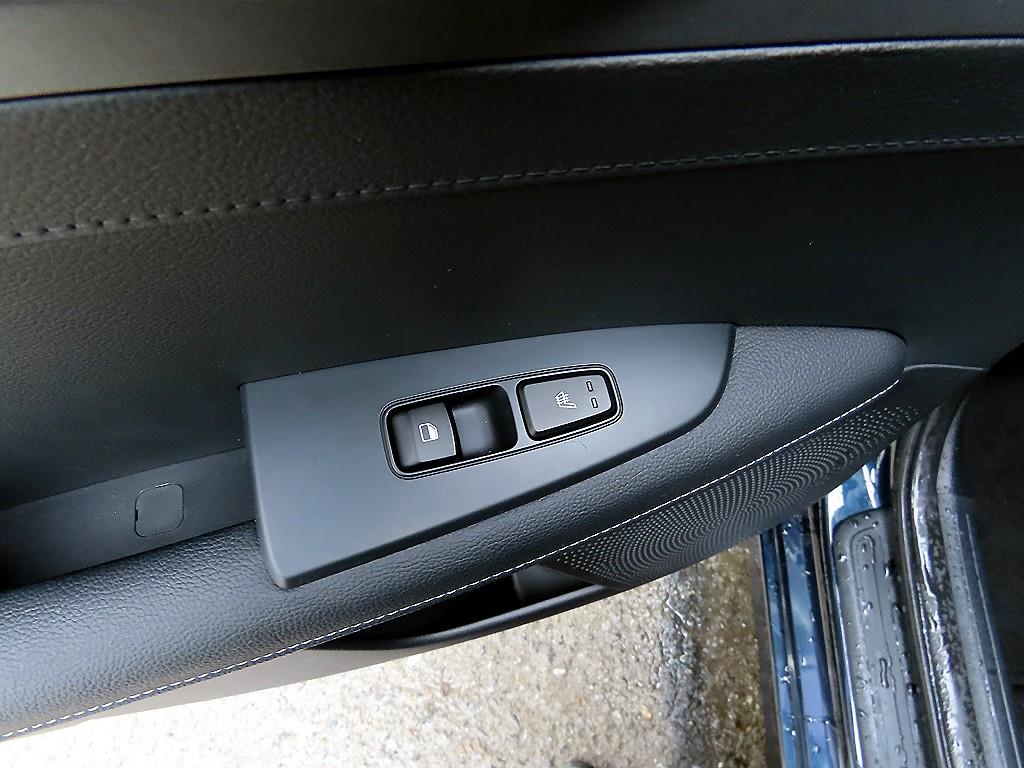 Kia K3 — photo 17